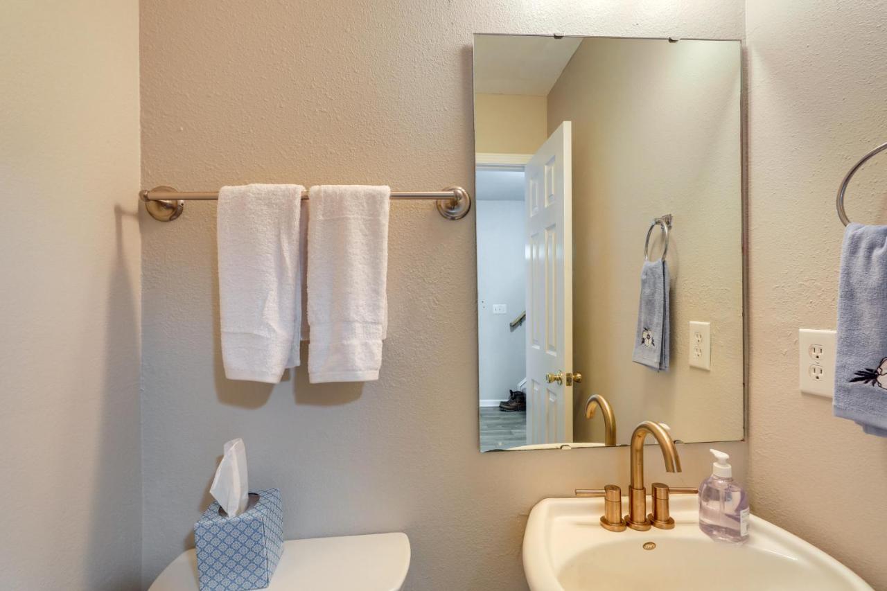 Charming North Charleston Townhome - Pets Welcome! Eksteriør bilde
