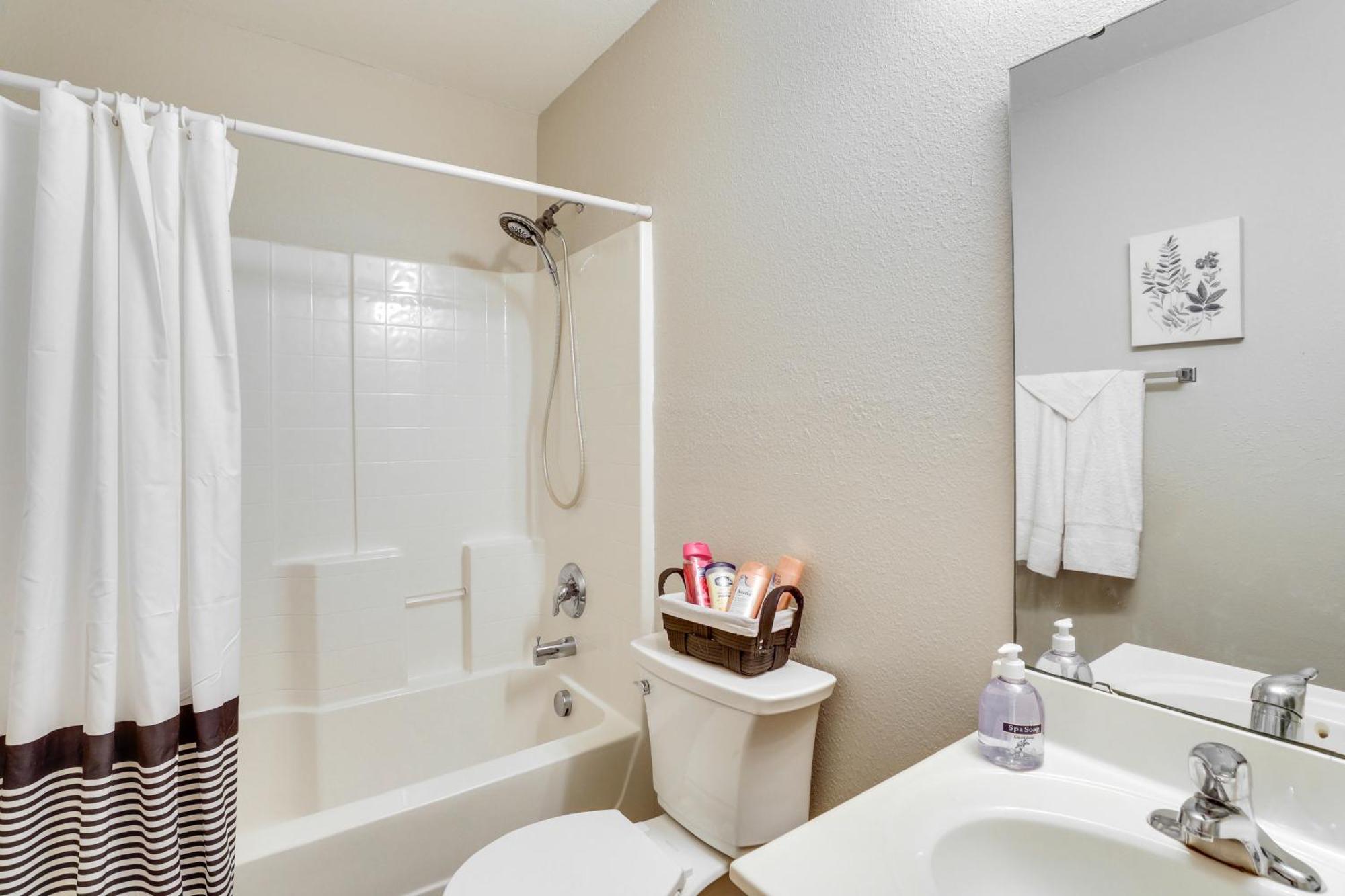 Charming North Charleston Townhome - Pets Welcome! Eksteriør bilde