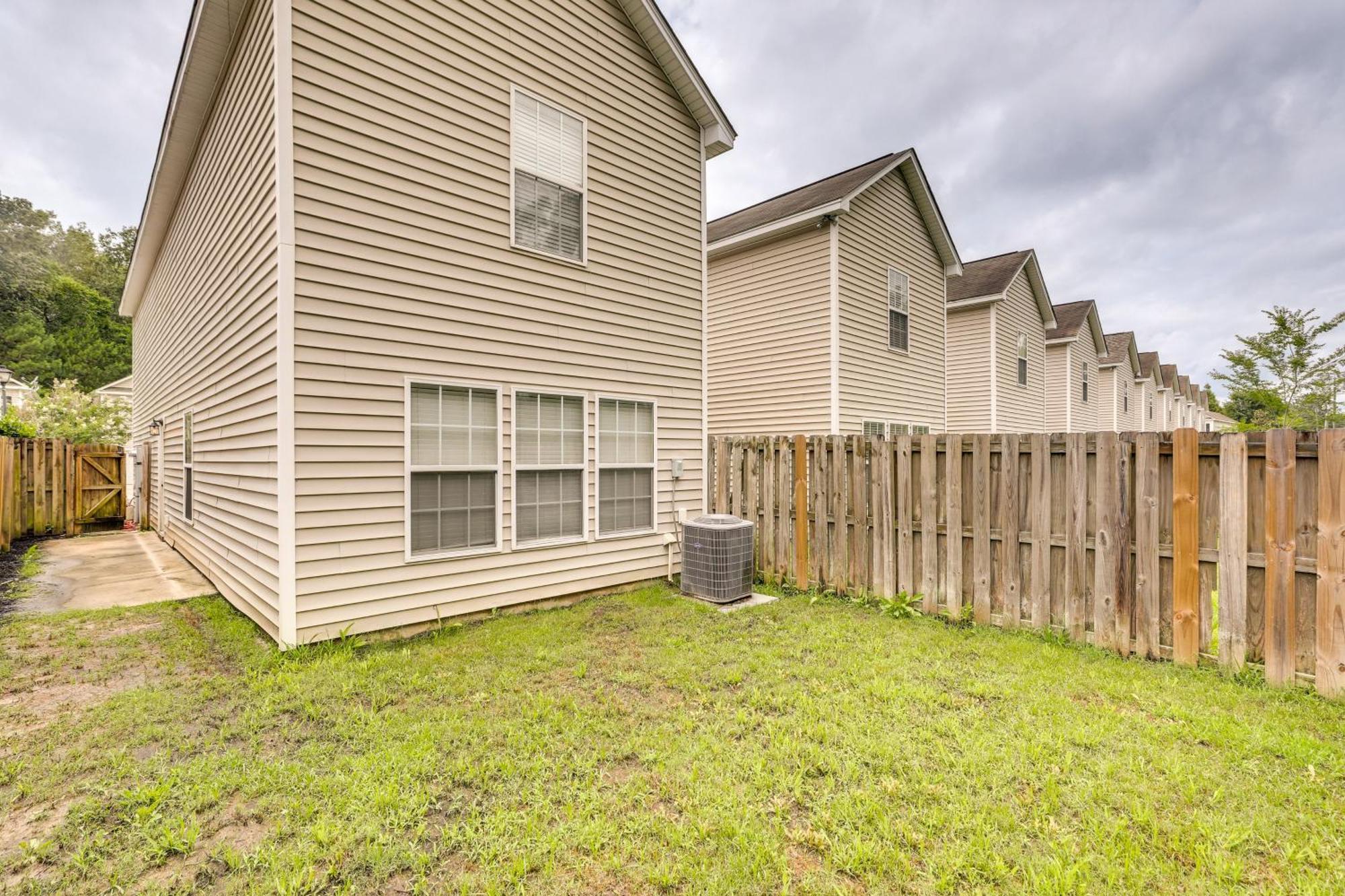 Charming North Charleston Townhome - Pets Welcome! Eksteriør bilde